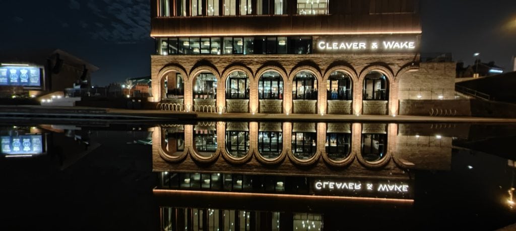 The island quarter in Nottingham at night.